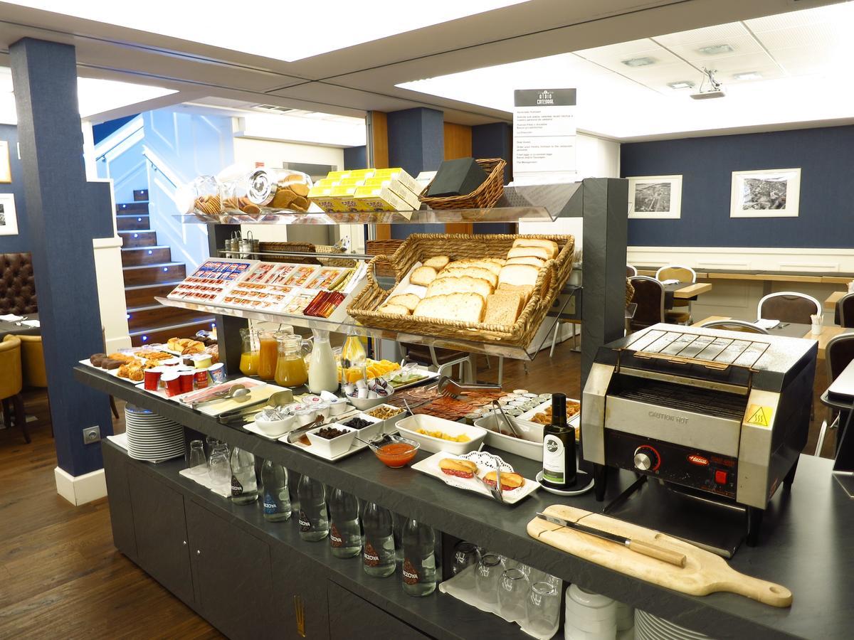 精品大教堂酒店 巴利亚多利德 外观 照片