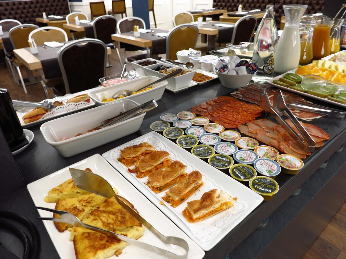 精品大教堂酒店 巴利亚多利德 外观 照片